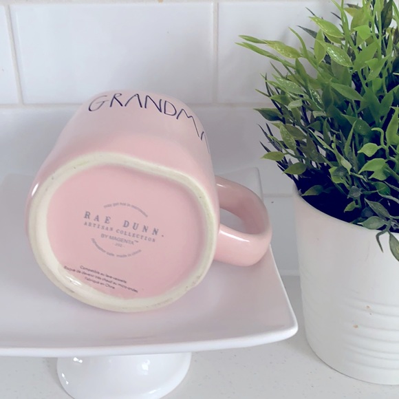 SOLD Rae Dunn Grandma Mug - Picture 3 of 3